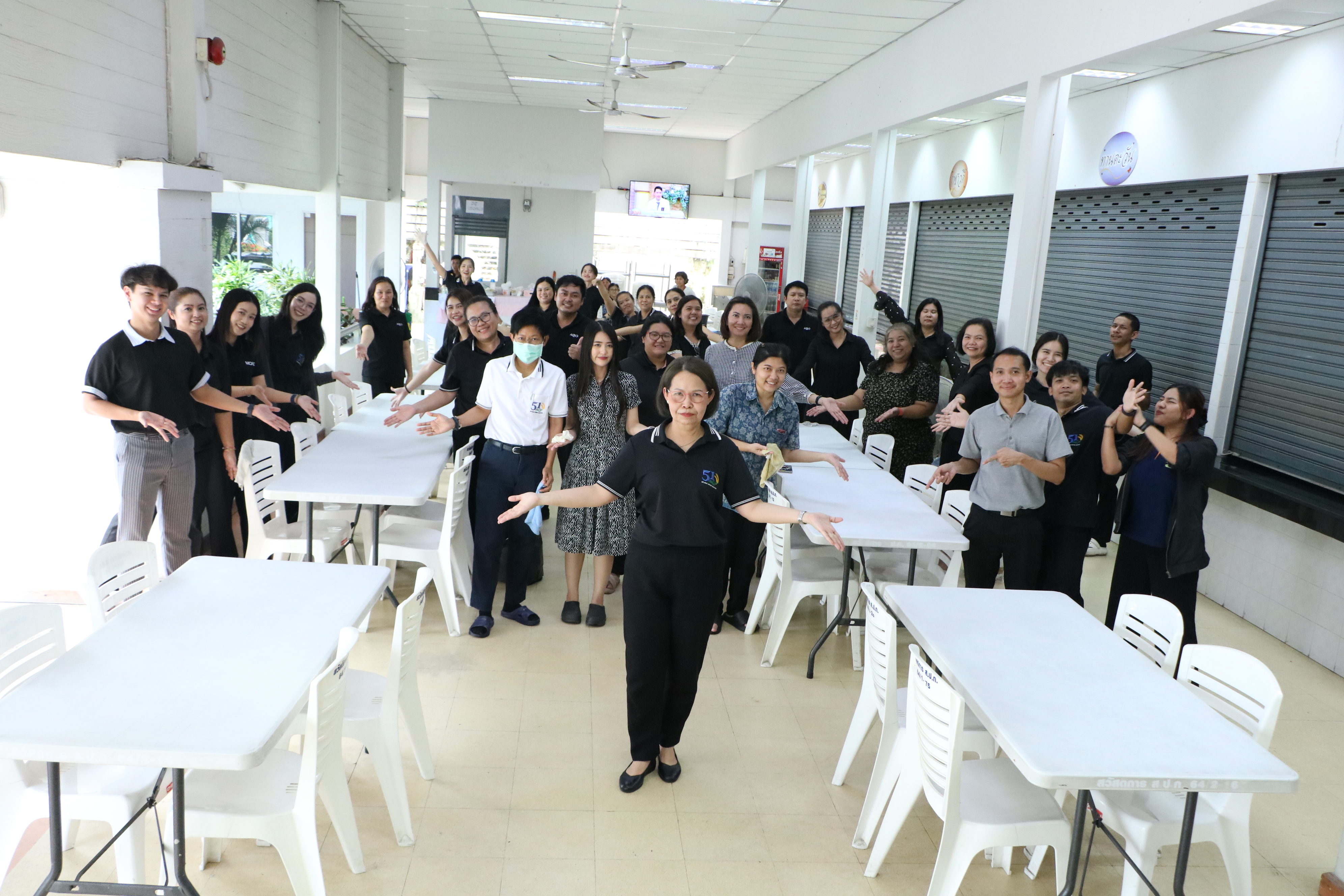 title - ส.ป.ก. โดยกองการเจ้าหน้าที่จัดกิจกรรมสร้างเสริมบรรยากาศและสภาพแวดล้อมที่ดี ในร้านค้าสวัสดิการและโรงอาหารสวัสดิการ